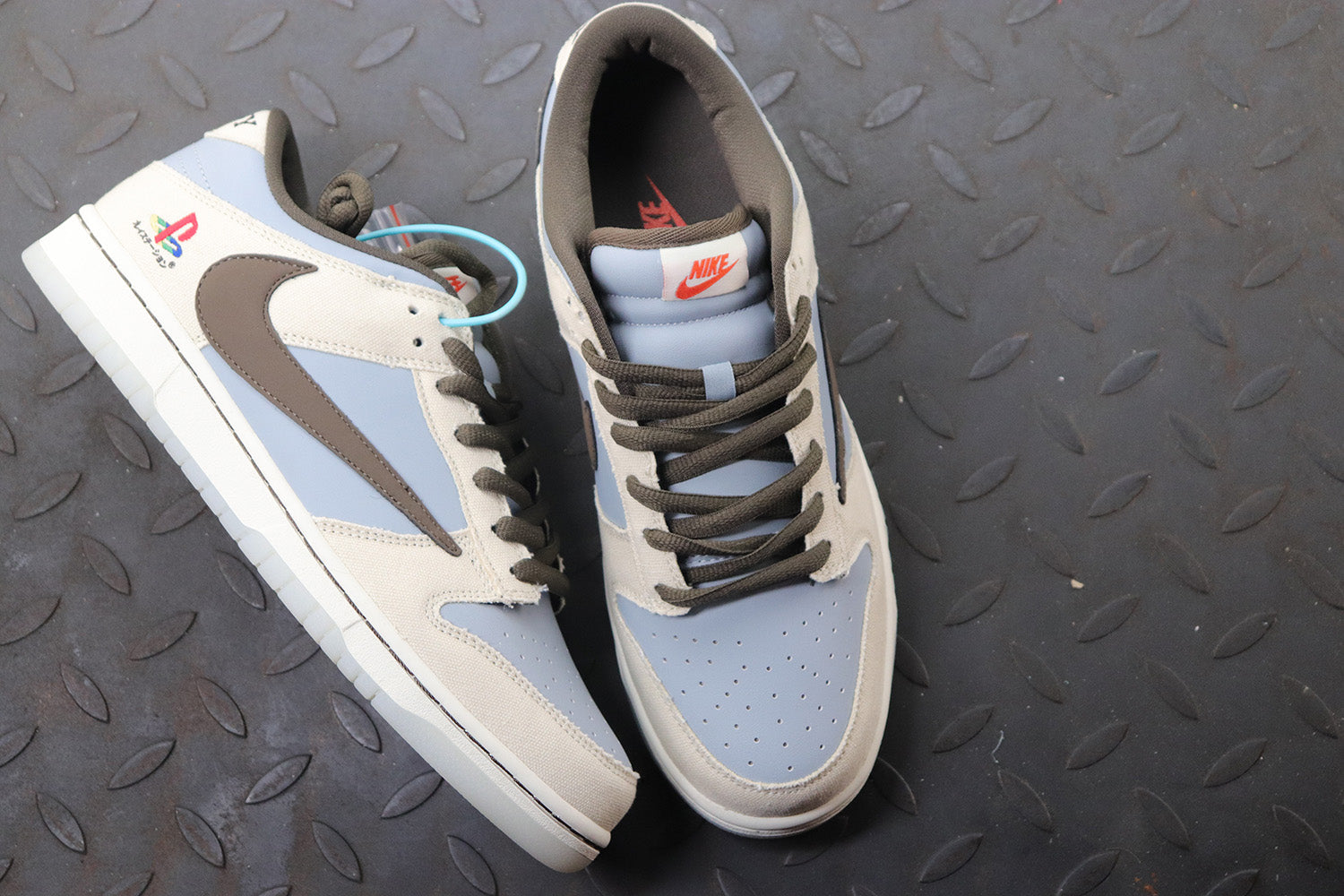 Travis Scott x PlayStation x sb Dunk“