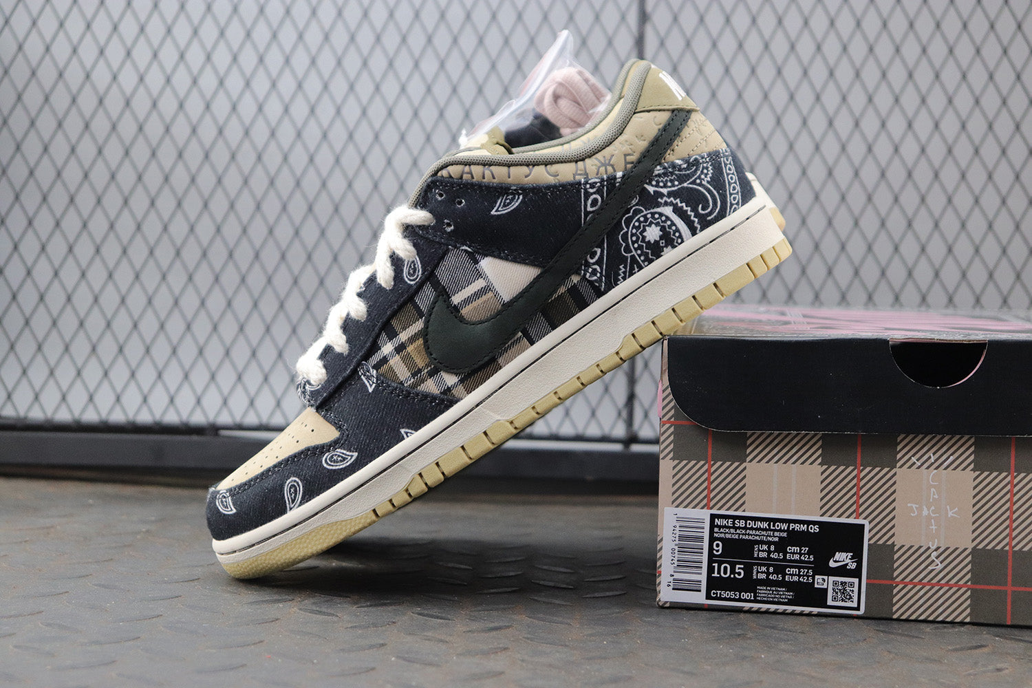 Travis Scott x Nike SB Dunk Low