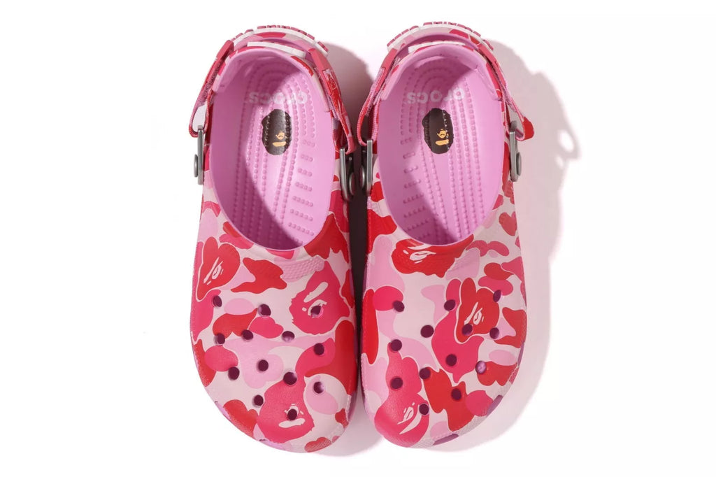 A BATHING APE®︎ × Crocs Clog Abc Camo Pink