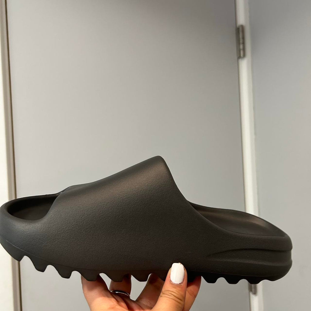 Yeezy Men's Black Slides